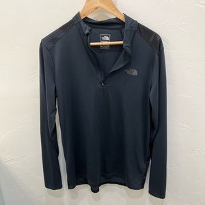 Men’s North Face Pull Over - Size M